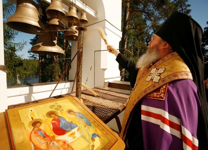 Во исполнение завета Великого князя, старец почти до самой своей кончины совершал Божественную литургию в память почивших воинов.