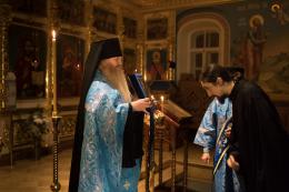 Гордость — причина беснования. Люби смирение; оно покроет все грехи твои