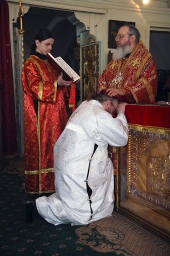 Хиротония во диакона