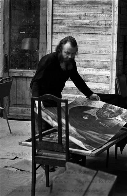 В мастерской. Фото Валерия Генде-Роте, 1987 год.