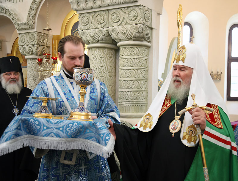 Сегодня мы совершаем чин Великого освящения храма в честь просветителя Руси святого равноапостольного великого князя Владимира.