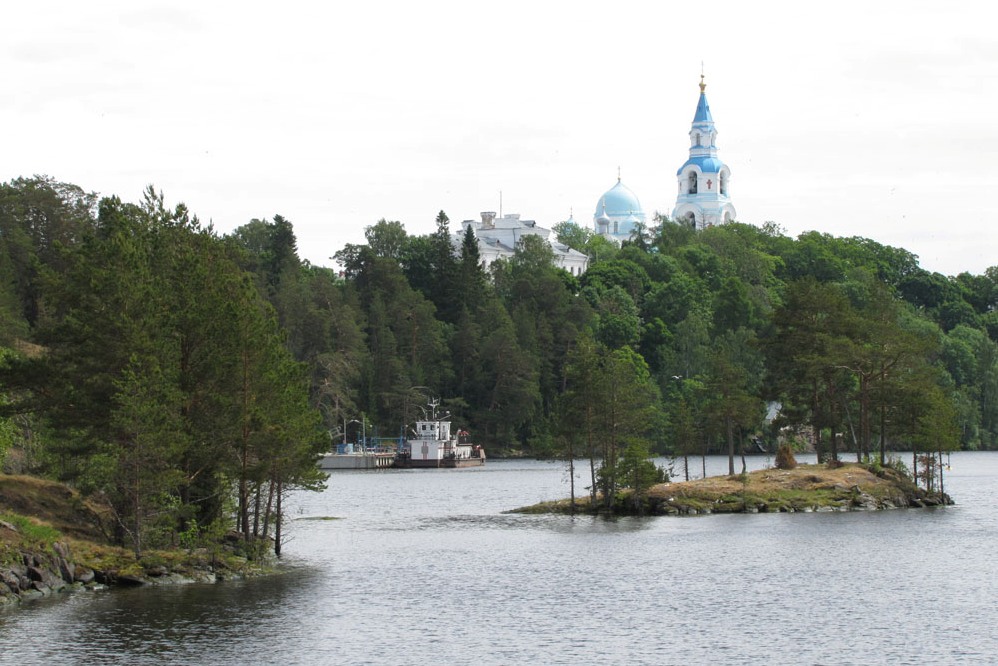 Уже много лет таил я в себе сокровенное желание — поехать на святой остров Валаам, где некогда, в юности, проводил время отпуска почти ежегодно, как трудник и как паломник.