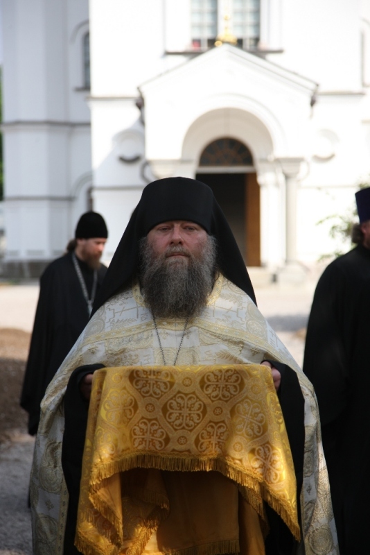 shiigumen_serafim_pokrovskij_propoved_v_prazdnik_vvedenija_vo_hram_bogoroditsi_2005.jpg