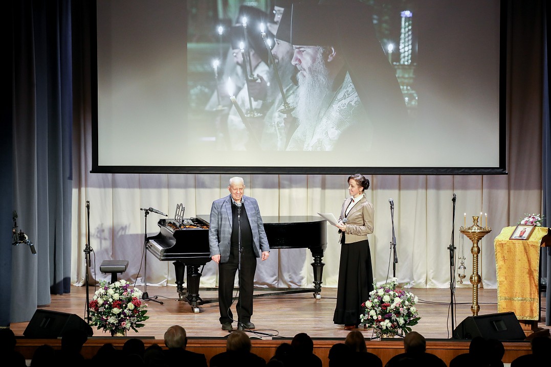 Рассказывает Олег Петрович Мухин. Фото Максима Губского