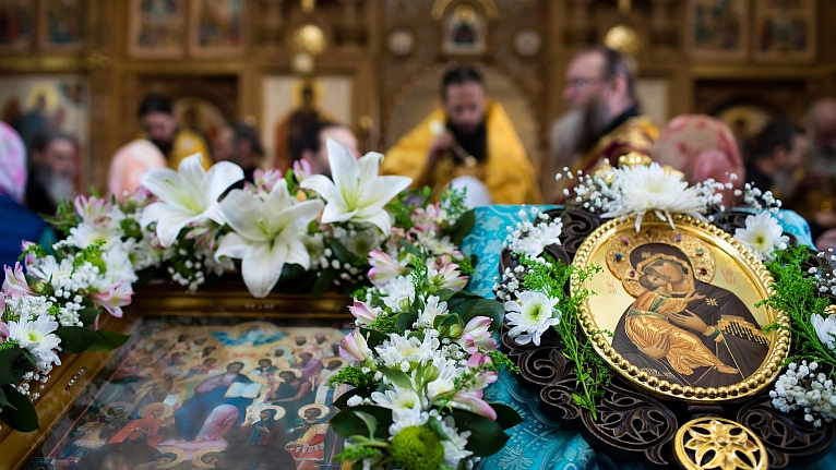 Все Святые в гости к нам