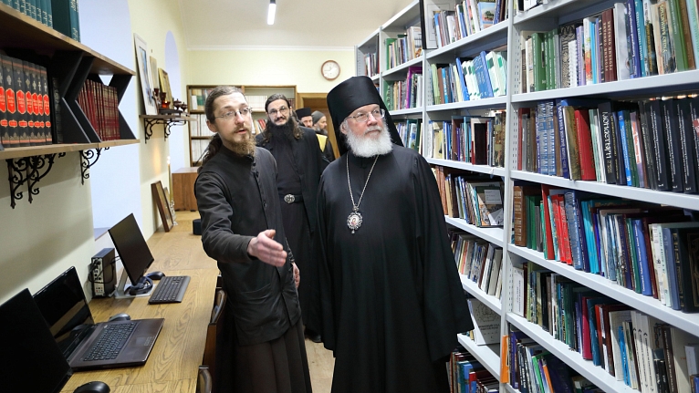 Освящение новой монастырской библиотеки