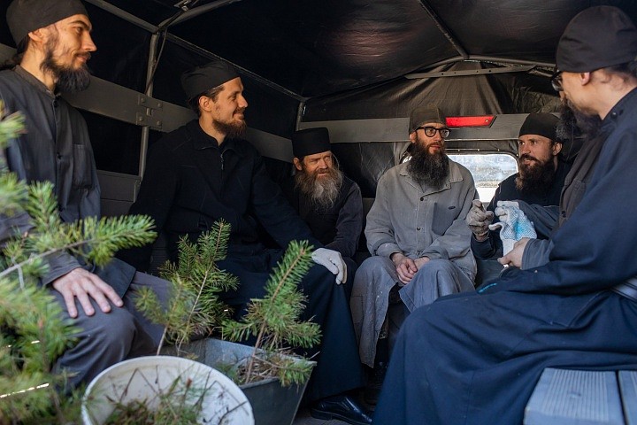 «Каждый, кто здесь живет, молится, трудится должен дорожить тем жребием, который Господь вручил здесь иночествующим».