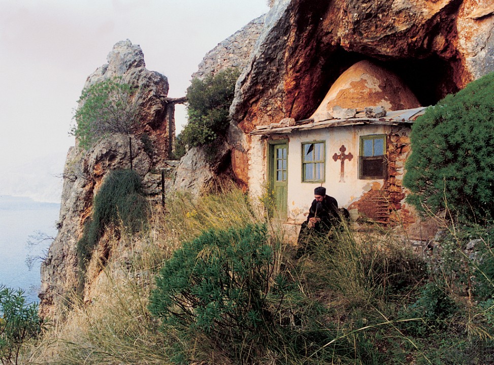 Место пустынных подвигов старца Иосифа Исихаста.