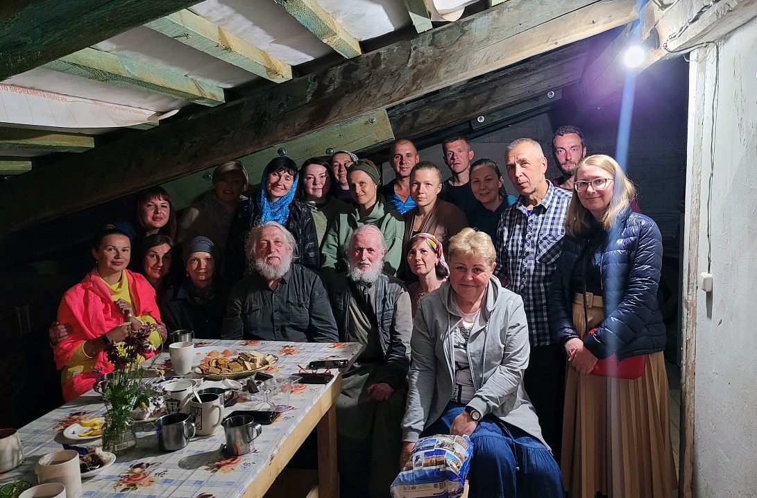 В гостях у волонтёров. Июнь 2024 года