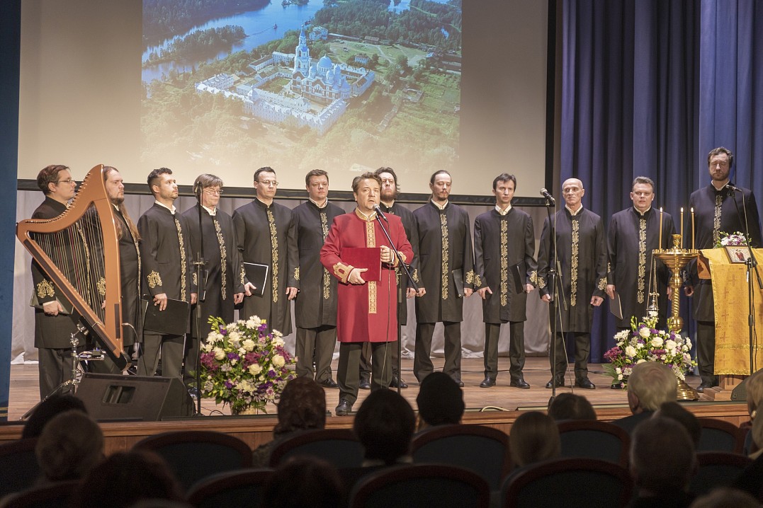 Хор Валаамского монастыря п/у Александра Бордака. Фото Игоря Сазеева