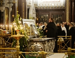 18 ноября 2017 года, в день 100-летия избрания на Патриарший престол святителя Тихона, рака была освящена Святейшим Патриархом Московским и всея Руси Кириллом в Большом соборе Донского монастыря. Фото: Сергей Власов.