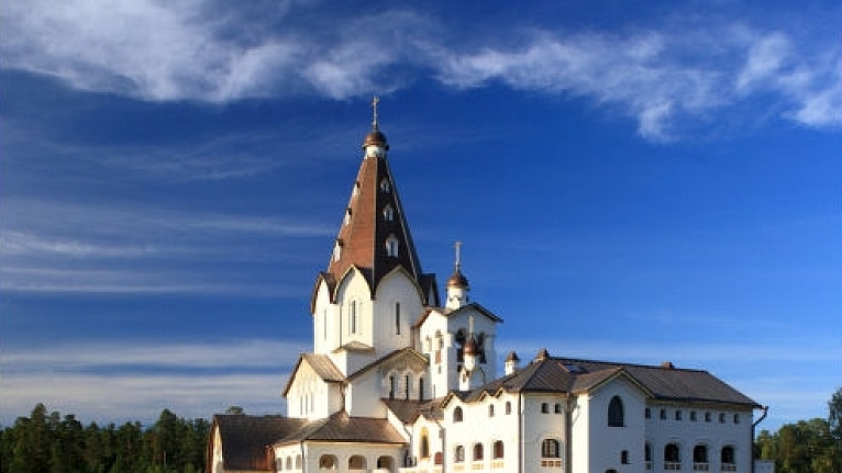 На Валааме освящен храм Свято-Владимирского скита, во имя Всех святых, в земле Российской просиявших