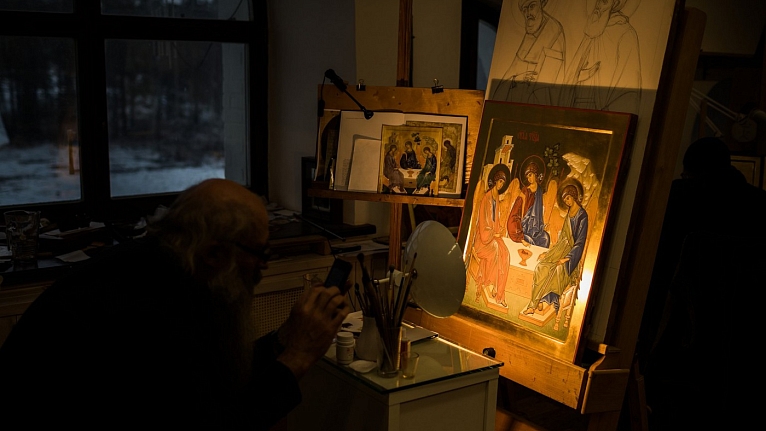 Трудами братии: "Иконописная мастерская монастыря: Валаам – Лондон – Париж."