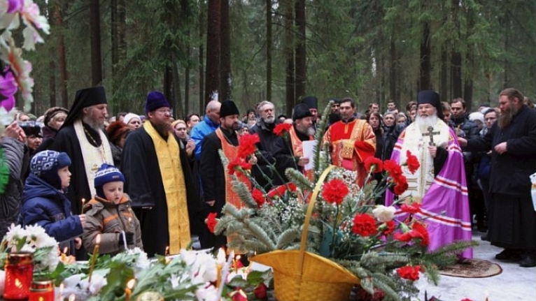 Панихида на месте массовых захоронений жертв репрессий
