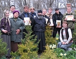 Студенты МичГАУ, руководители группы и отец Григорий. Весна 2008 года