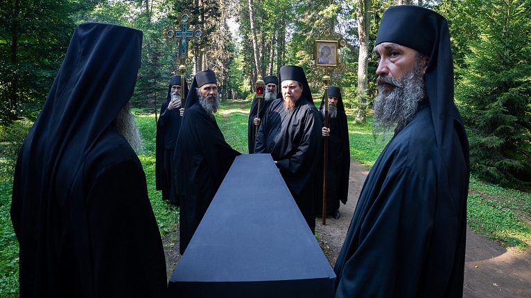 Добрый человек из доброго сокровища сердца своего выносит доброе