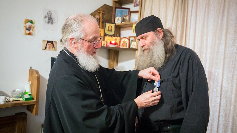 Спаси Бог, братишка