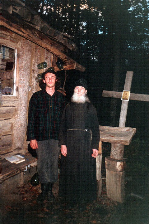 Герман в горах Кавказа у пустынника иеродиакона Аввакума, начало 90-х гг.
