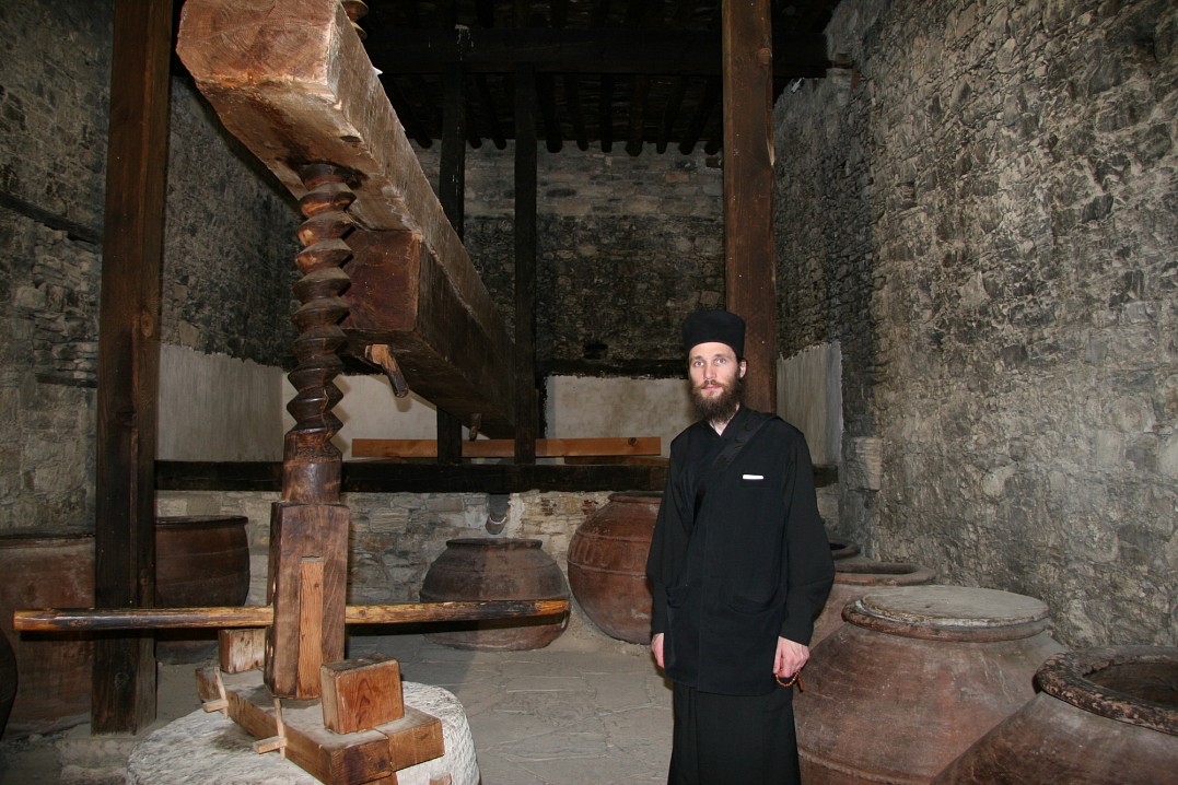 Деревня Омодос (Кипр). Средневековый пресс «Линос», который использовался для изготовления вина.