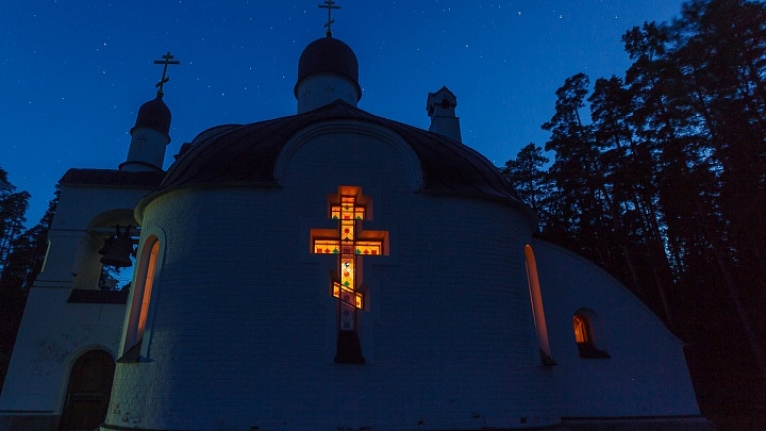 На вечное возжжение лампады перед образом Пресвятой Богородицы