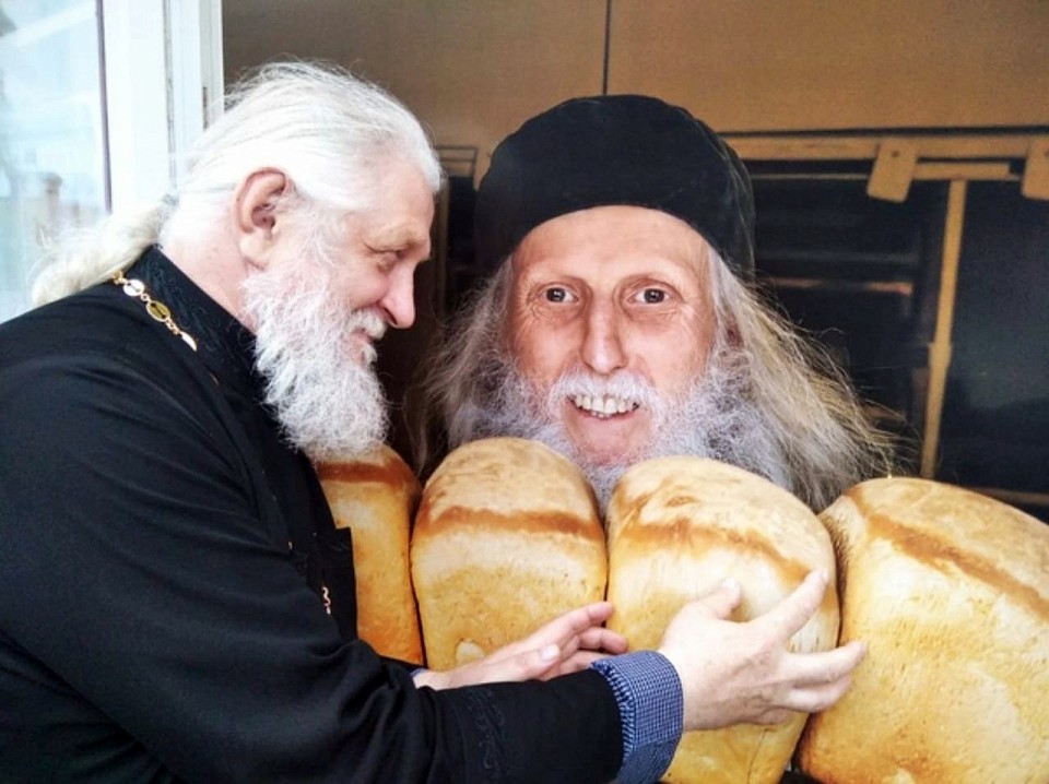 «Авраамово гостеприимство». Фото на стенде Павла Козионова